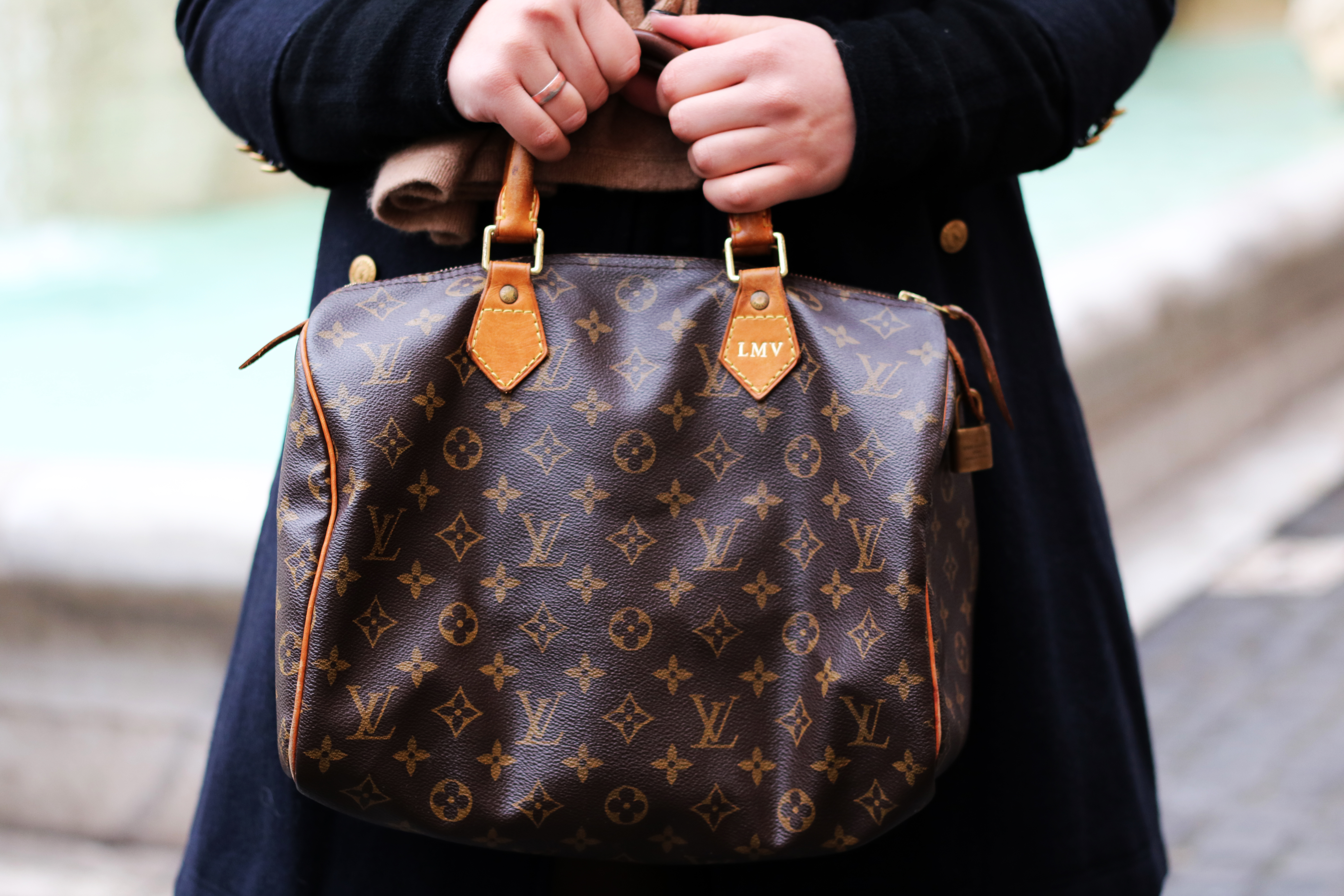 Stiratura Speedy Louis Vuitton, Speedy stropicciato? Due consigli della  nostra Teresa per il LIFTING del tuo LV! 1 regola scaldalo! Noi non lo  riempiamo solo di amore e plastica